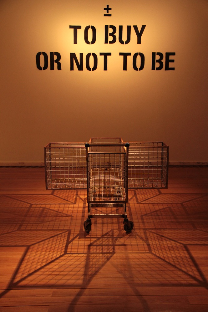 UnderDogs_ToBuy_MaisMenos_Courtesyoftheartist (1)