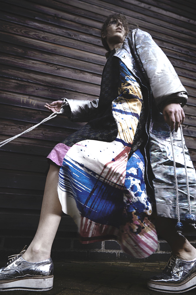 Between Concrete Sheets 6